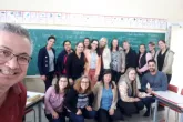 Alguns participantes do grupo. Nessa reunião foi realizada a reflexão sobre os temas geradores e os desfios para o trabalho educacional (político-pedagógico) em um bairro não central: seus aspectos da pobreza se refletem no território. 