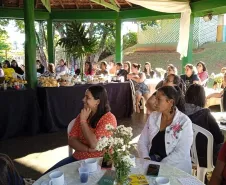 Mães crianças Projeto Casa de Vivência 