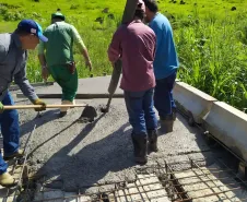 imagem da construção da ponte
