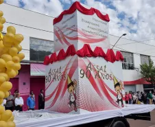 DESFILE