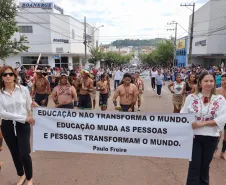 DESFILE