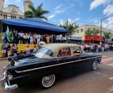 DESFILE