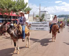 DESFILE