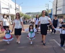 DESFILE