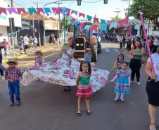 DESFILE