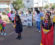 DESFILE
