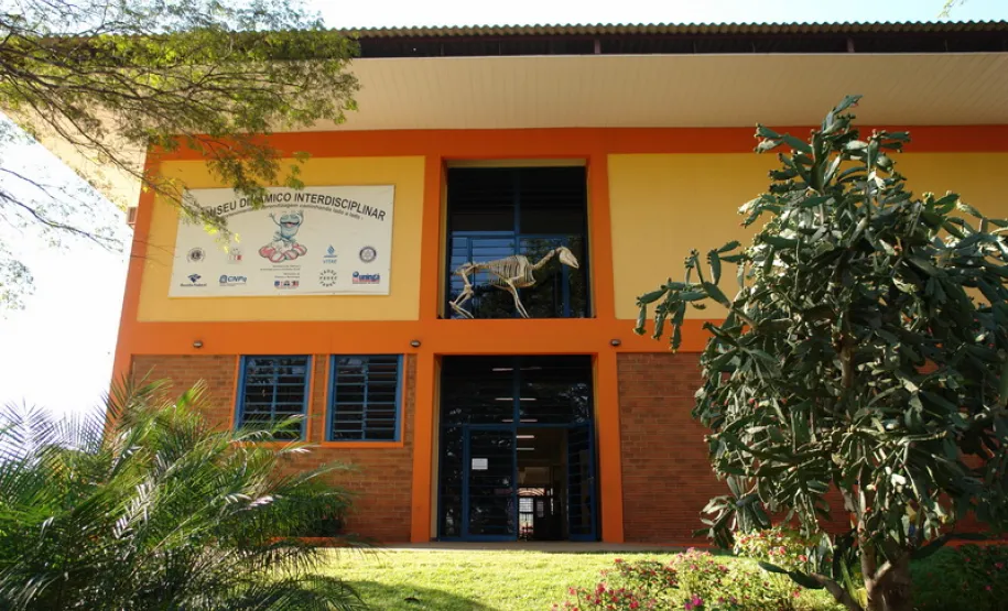 Vista Frontal do Prédio do MUDI