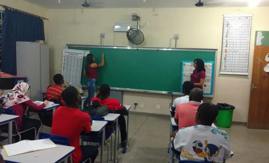 Aula em escola cedida pela Secretaria da Educação de Paranavaí 2019