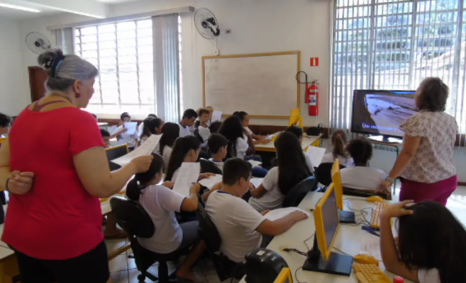 Aula prática com o sexto ano.