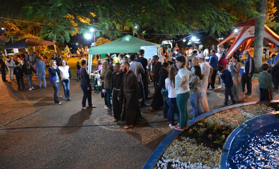 Fotos da Feira Livre Cidade das Flores