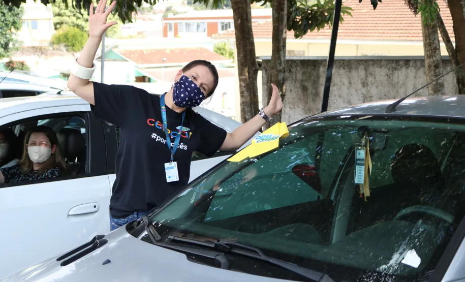 Maio Amarelo e entrega de cestas básicas
