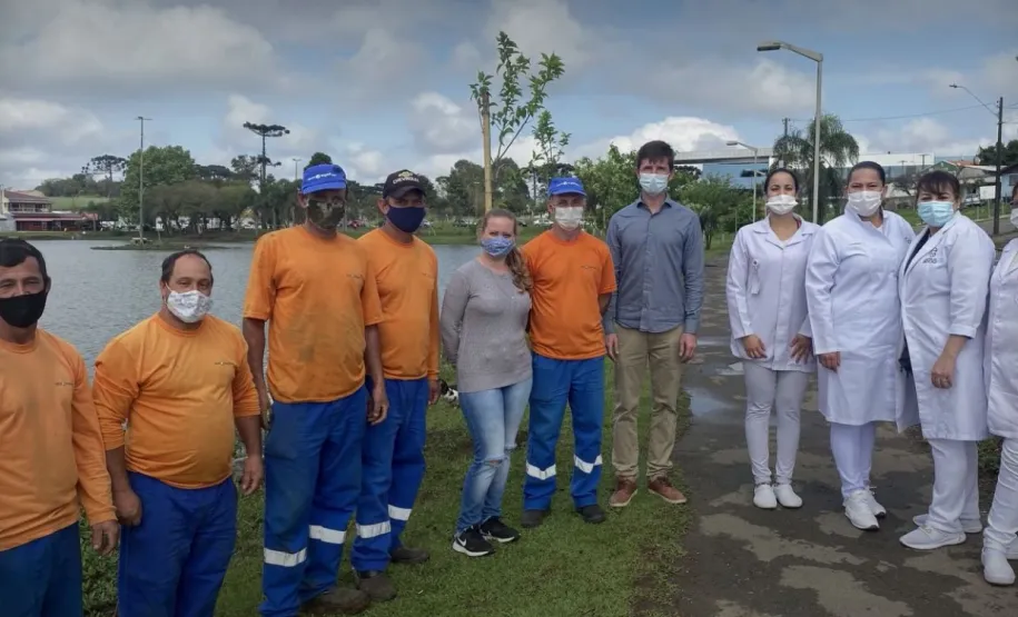 Equipe da Prefeitura Municipal de Campo Largo junto com os colaboradores do Hospital do Rocio