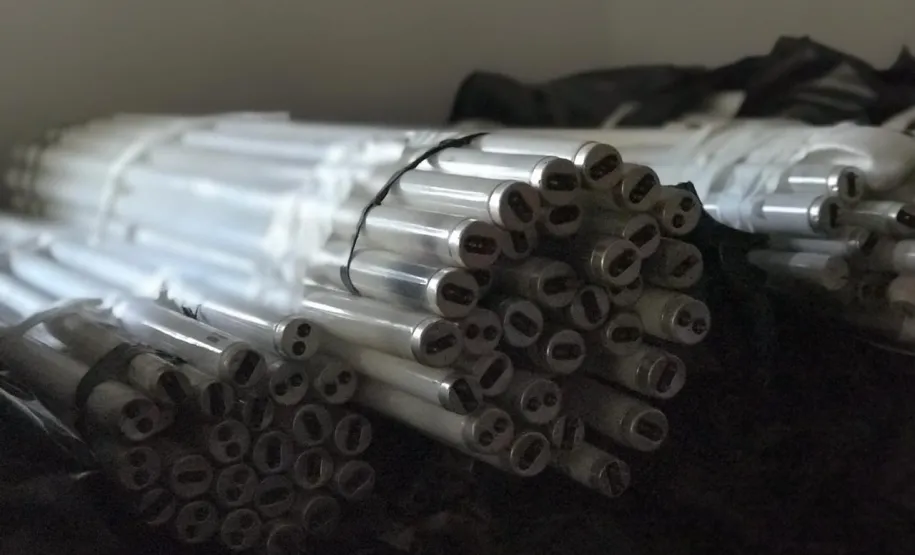 Lâmpadas fluorescentes que serão recolhidas. Foto: Divulgação SEDEST.