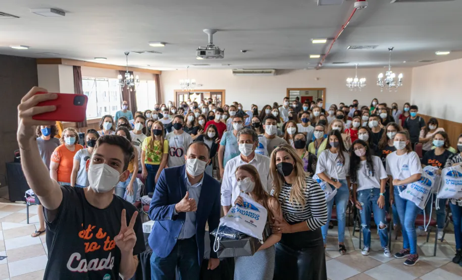 Entrega dos Kits de Agasalhos