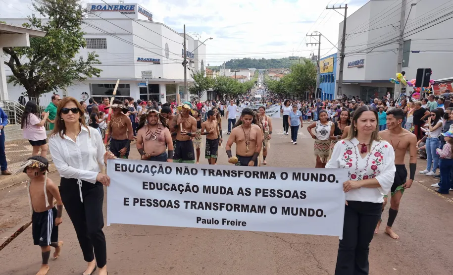 Desfile 90 Anos de Assaí