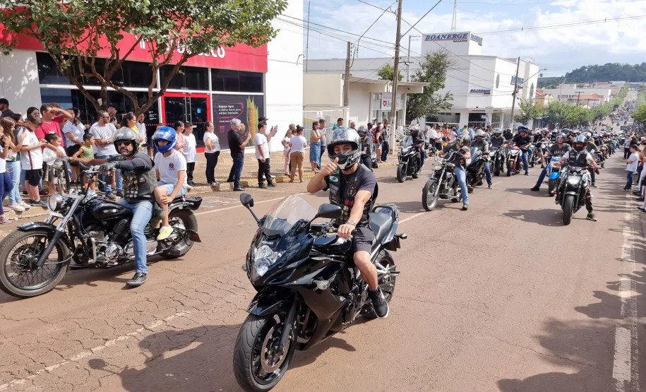 Desfile 90 Anos de Assaí