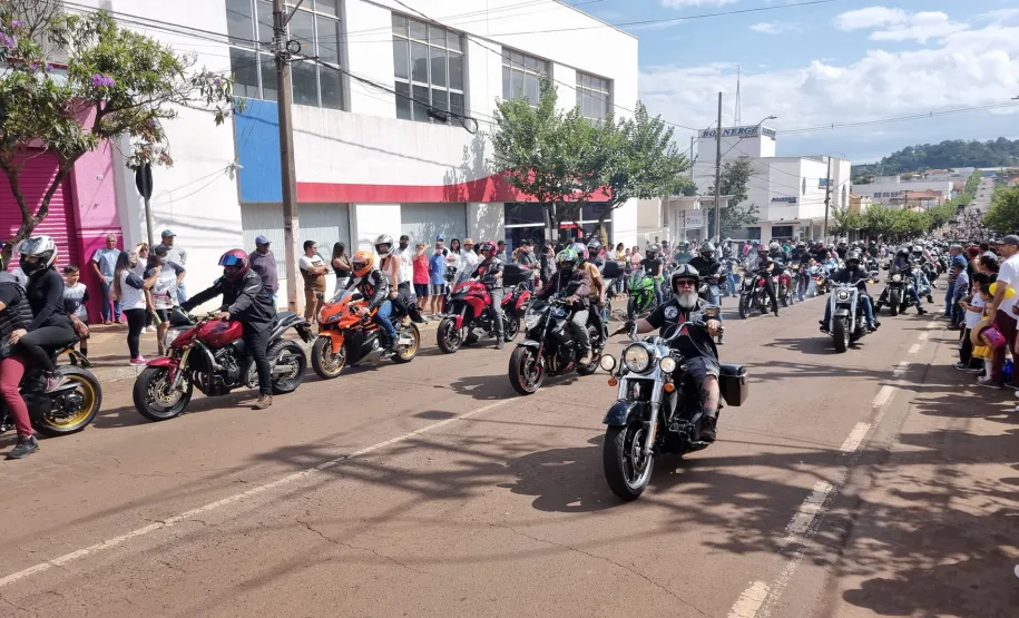 Desfile 90 Anos de Assaí