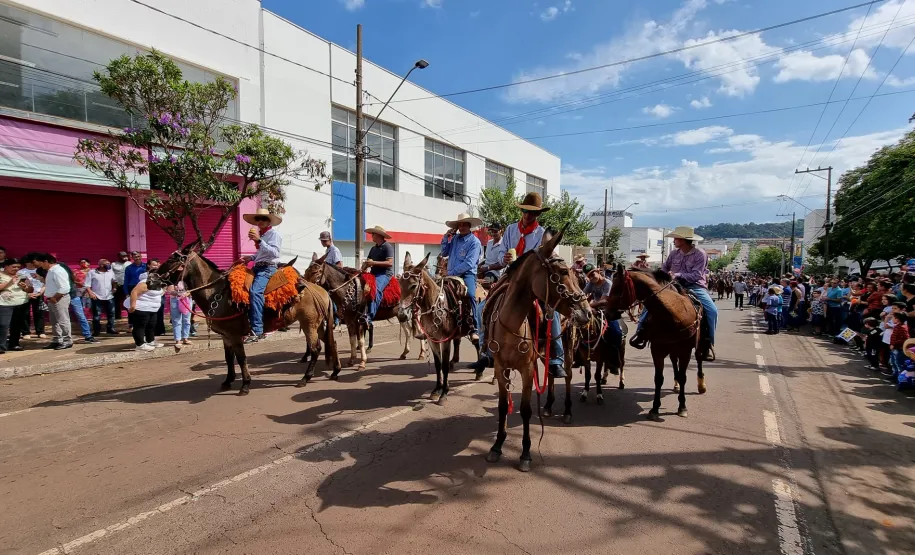 Desfile 90 Anos de Assaí