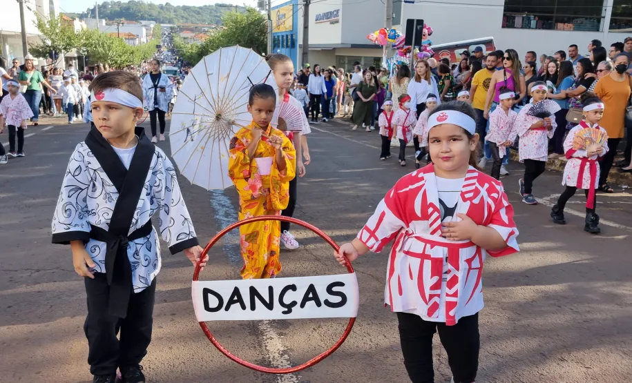 Desfile 90 Anos de Assaí