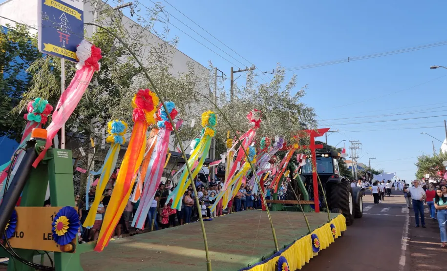 Desfile 90 Anos de Assaí