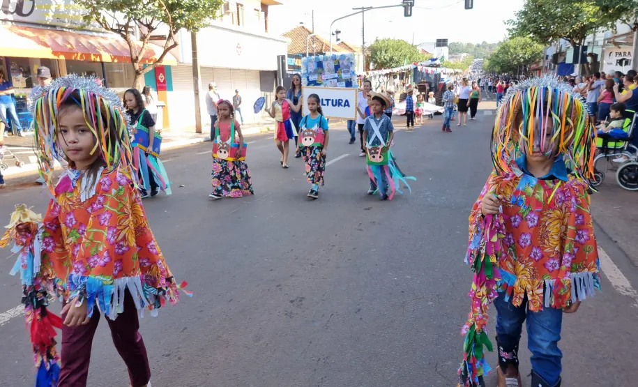 Desfile 90 Anos de Assaí
