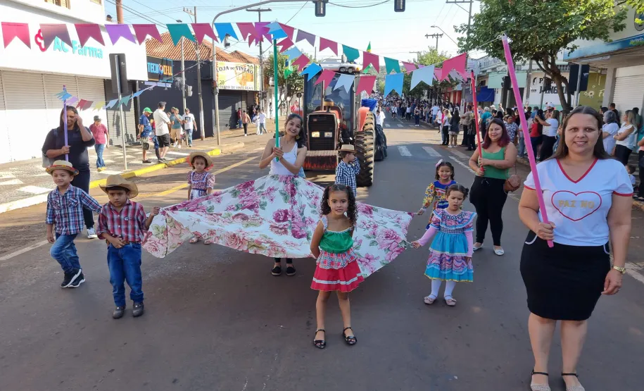 Desfile 90 Anos de Assaí