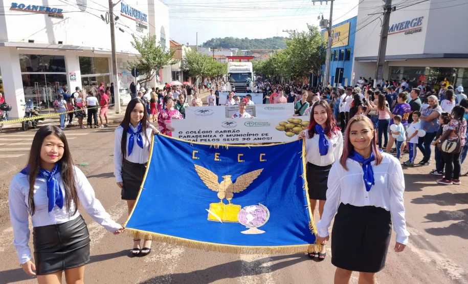 Desfile 90 Anos de Assaí