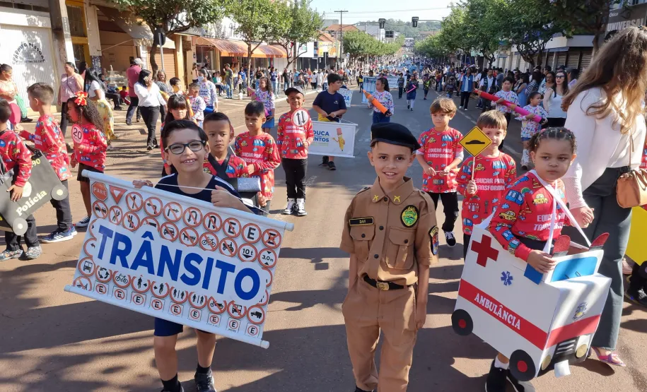 Desfile 90 Anos de Assaí