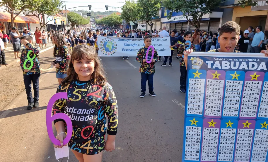 Desfile 90 Anos de Assaí