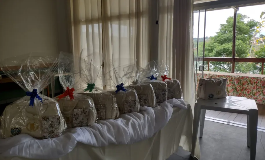 Projeto Colo de Mãe Ivaiporãense