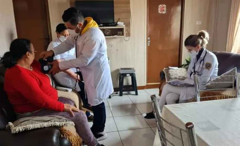 Atendimento Domiciliar é realizado pelos profissionais de saúde em Ivaiporã