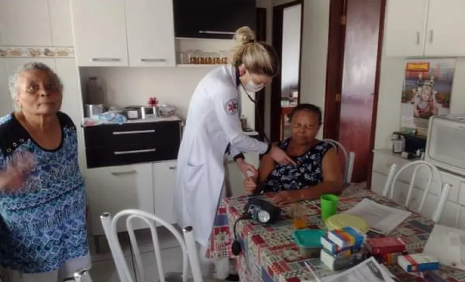 Atendimento Domiciliar é realizado pelos profissionais de saúde em Ivaiporã