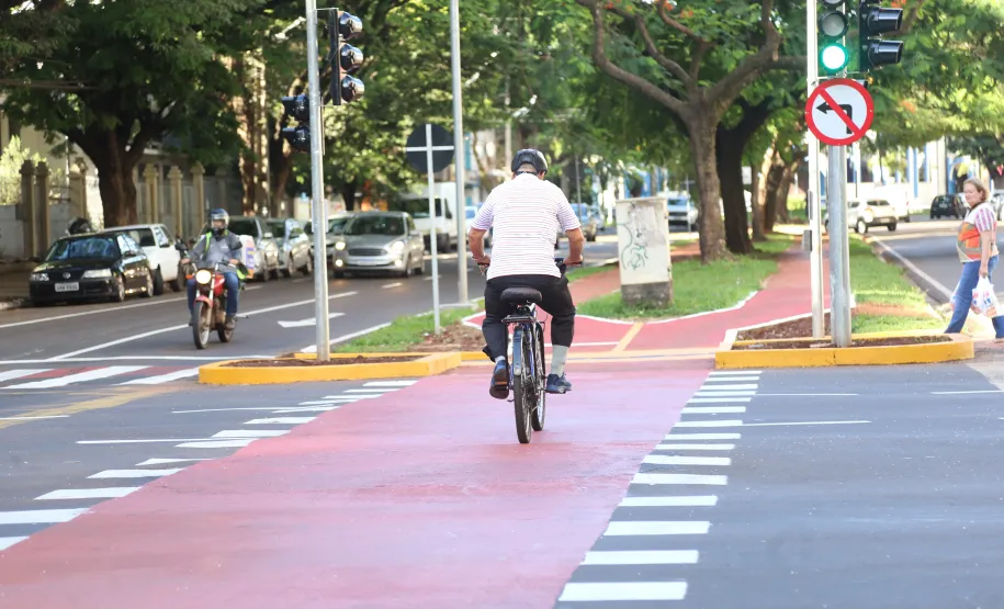 Sinalização de ciclovia.