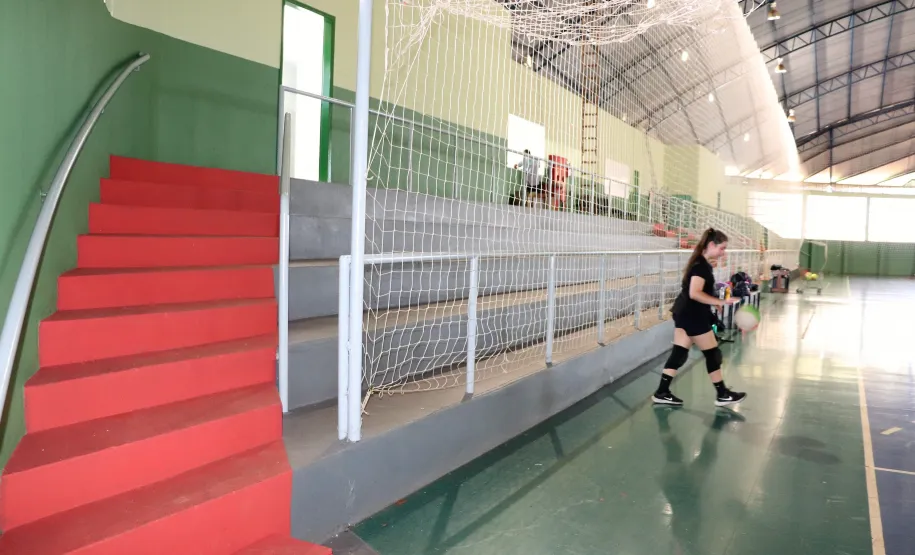 Instalação de Refletores e manutenção do local