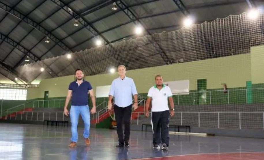 Instalação de Refletores e manutenção do local