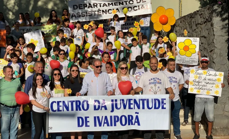 Fim da Passeata na Prefeitura, onde o prefeito recebeu a todos