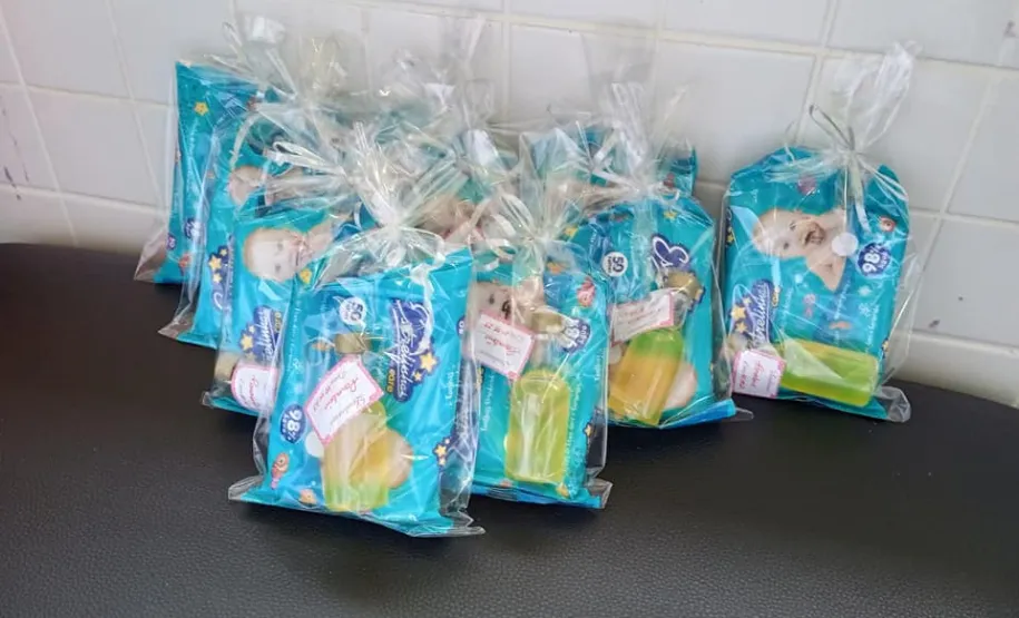Fraldas doadas as gestantes.