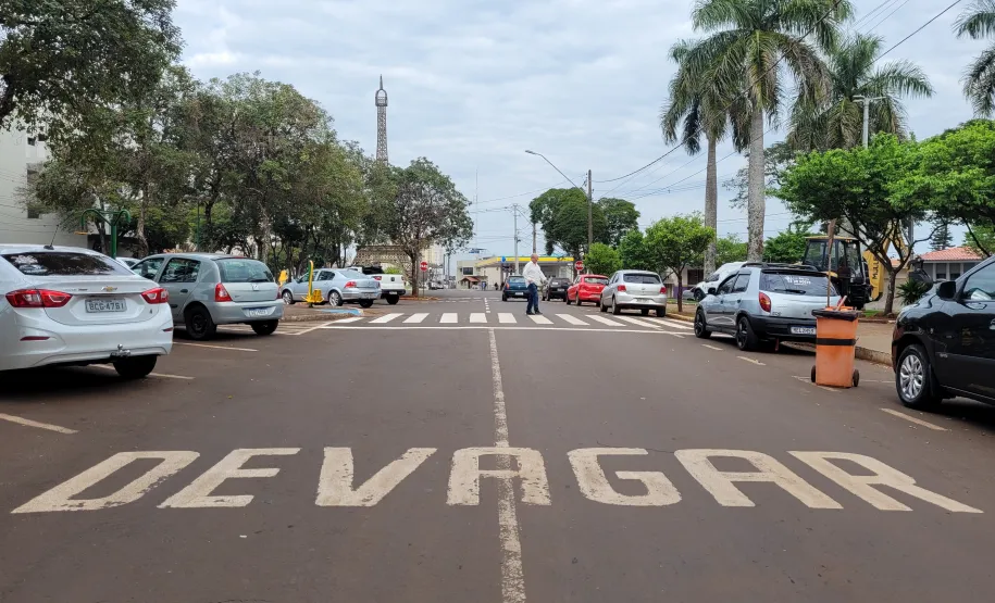 Pintura de faixa de pedrestre