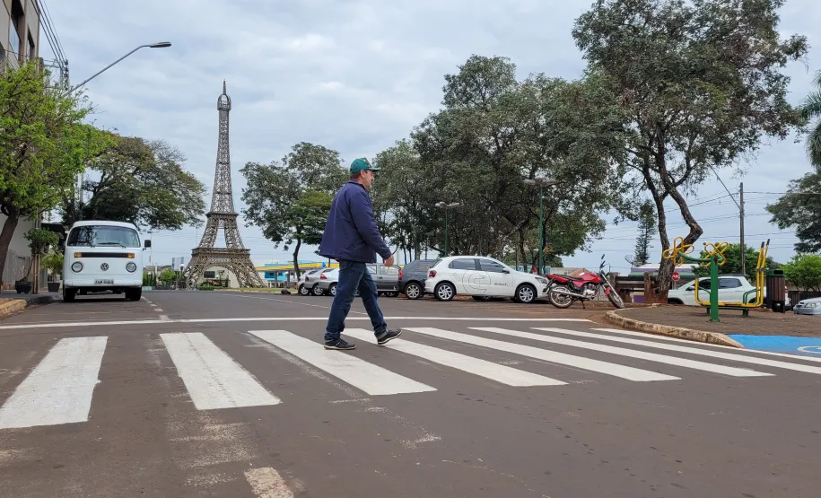 Pintura de faixa de pedrestre