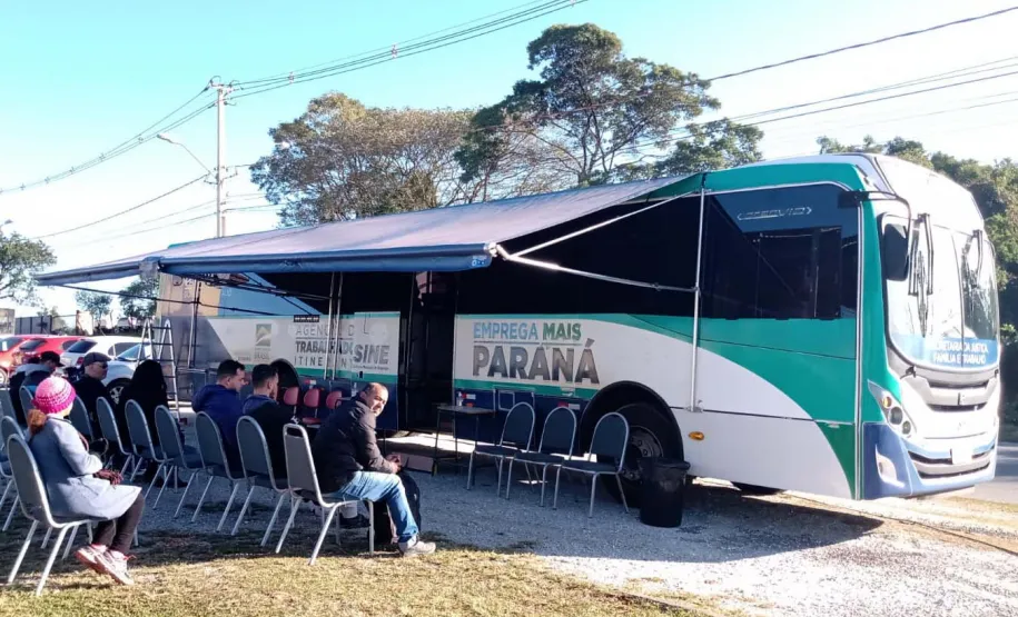 Ônibus Emprega Mais Paraná