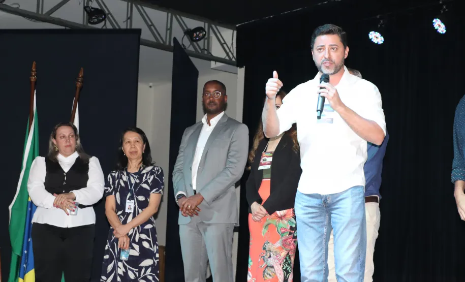 Autoridades e palestrante