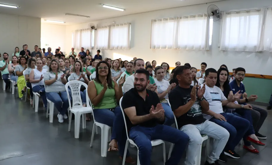 assinatura de pacote de 15 obras em benefício de 11 bairros de Ivaiporã e 3 distritos