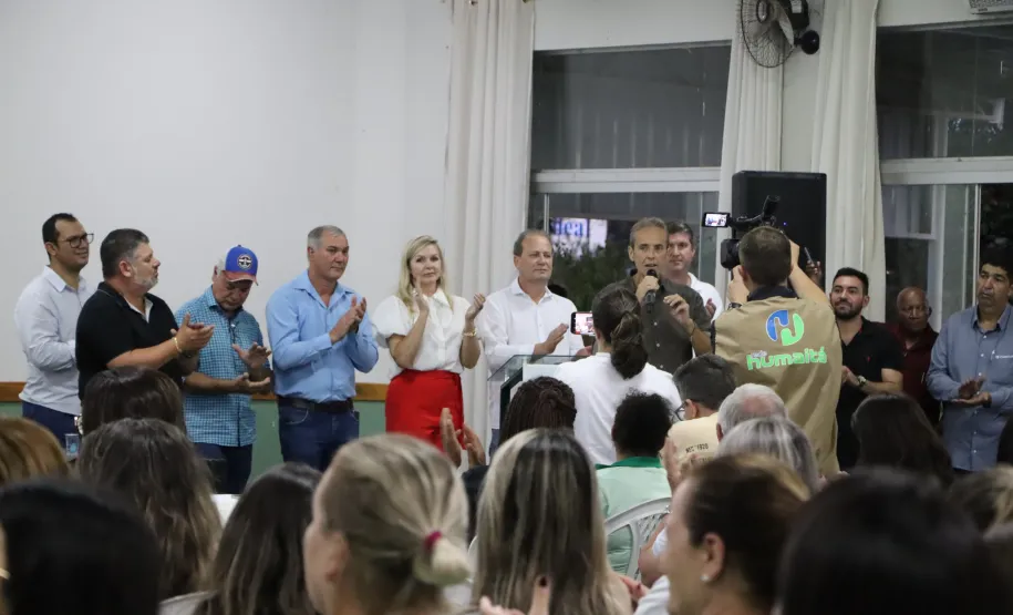 assinatura de pacote de 15 obras em benefício de 11 bairros de Ivaiporã e 3 distritos