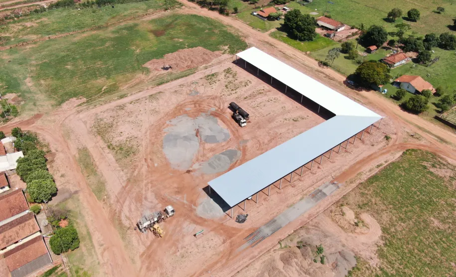 Obras de construção do novo pátio de máquinas