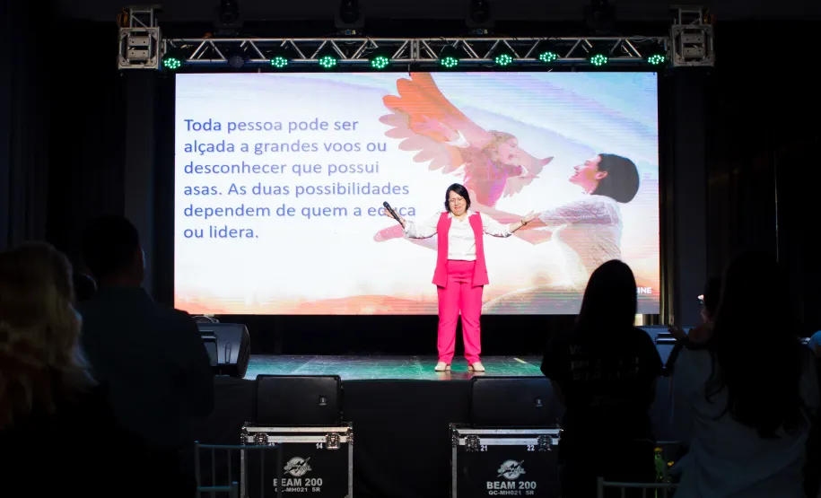 Palestrante Helda Elaine