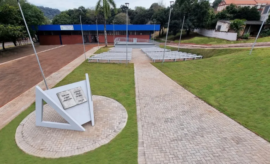Praça da Bíblia