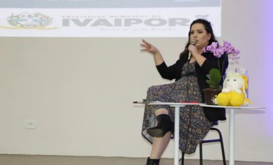 Discussão do tema durante a mesa redonda.