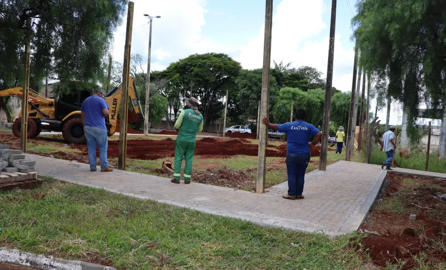 imagem três praças no Jardim Europa e Aeroporto