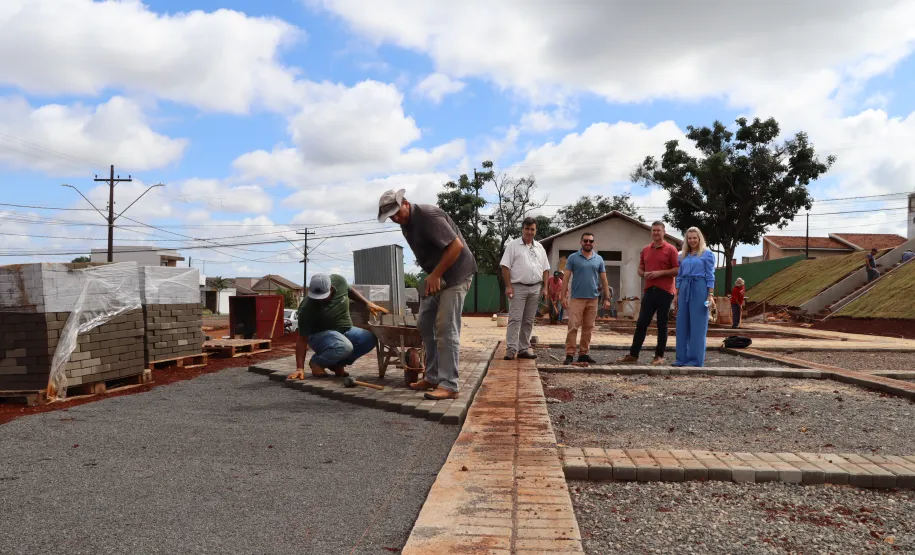 imagem do reforma do campo do Alto da glória