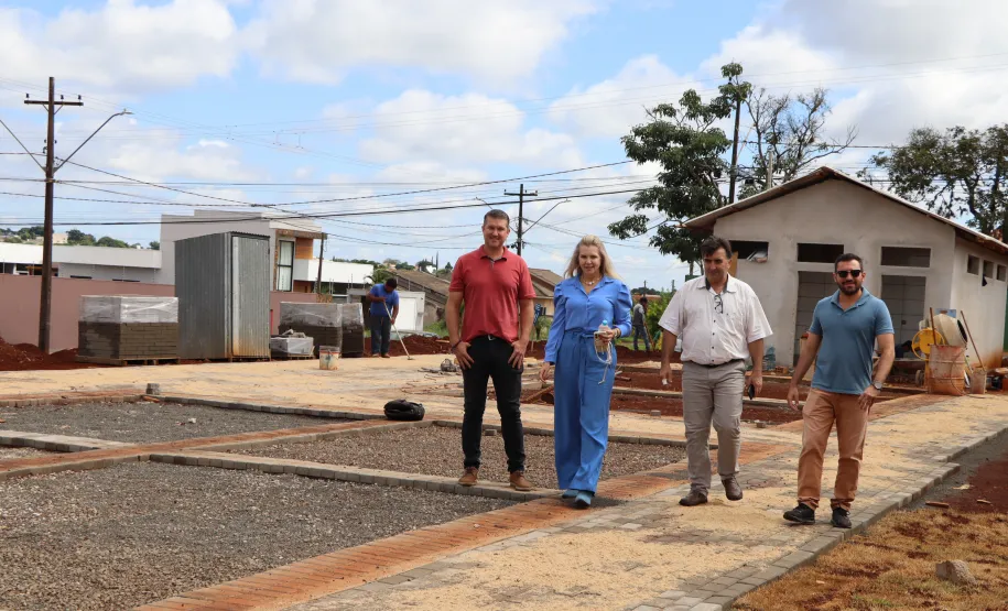 imagem do reforma do campo do Alto da glória